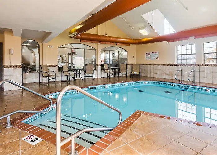 Best Western Plus Tulsa Inn & Suites